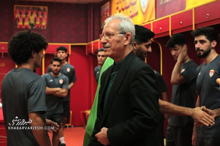 من حقوق تهامی را قطع نکردم، خودش فهمید دچار سو تفاهم شده اما…/ بلیت تماشای پرسپولیس را از خودشان بگیرید نه فولاد!