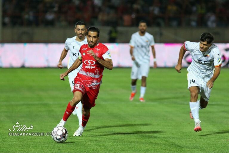 آخرین گل پرسپولیس به فولاد با ضربه شیرجه‌ای کاپیتان +فیلم