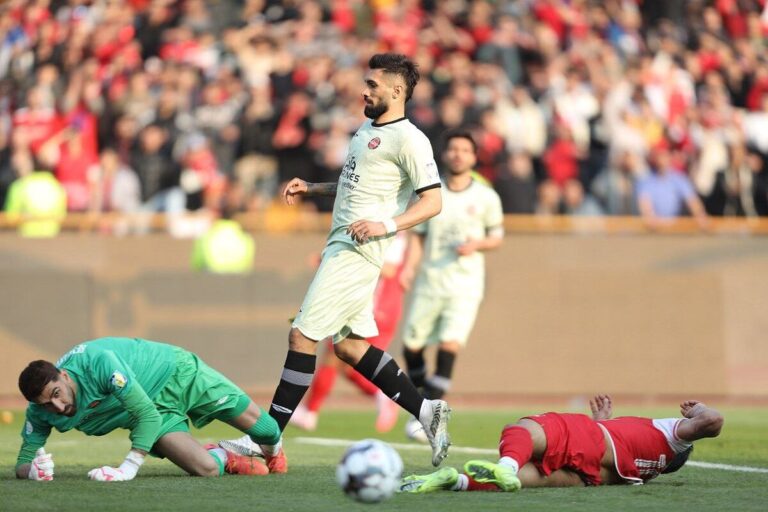 گزارش تصویری از نیمه اول پرسپولیس – تراکتور / ۷ بهمن ۱۴۰۳