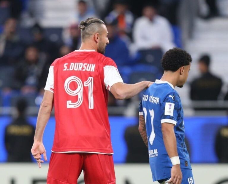 توجبه سردار پرسپولیس؛ مالکوم داداشم است و پیراهنش را خواستم!