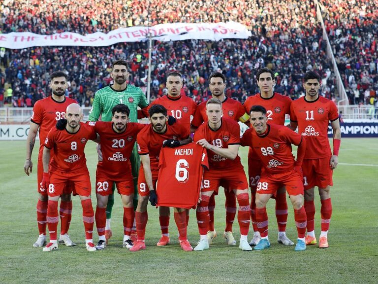 تراکتور ایران یک – صفر الخالدیه بحرین/ گزارش زنده؛ حسین زاده گل زد، تبریز منفجر شد؛ آغاز جشن صعود پرشورها در یادگار