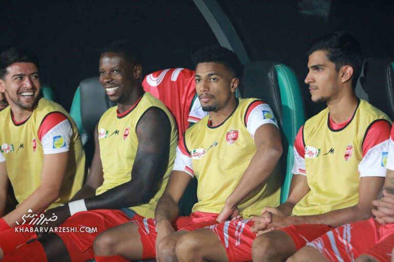 یکی از این دو پرسپولیسی نیمکت نشین می شود!