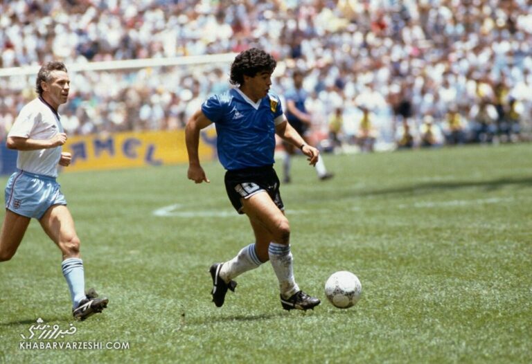 ویدیو| مکالمه احساسی دیگو مارادونا با مادرش: به خاطر تو بازی کردم…