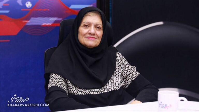 می‌خواهم فیلم بازی شش‌تایی‌ها را پیدا کنم و به طرفداران پرسپولیس بفروشم/ کم‌کم داریم از کسب ستاره سوم استقلال ناامید می‌شویم