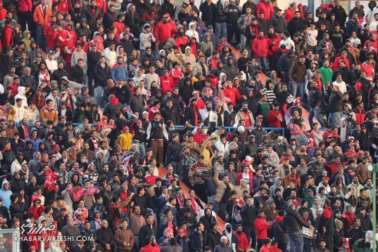 استقلال و پرسپولیس همچنان بلاتکلیف و خانه به دوش