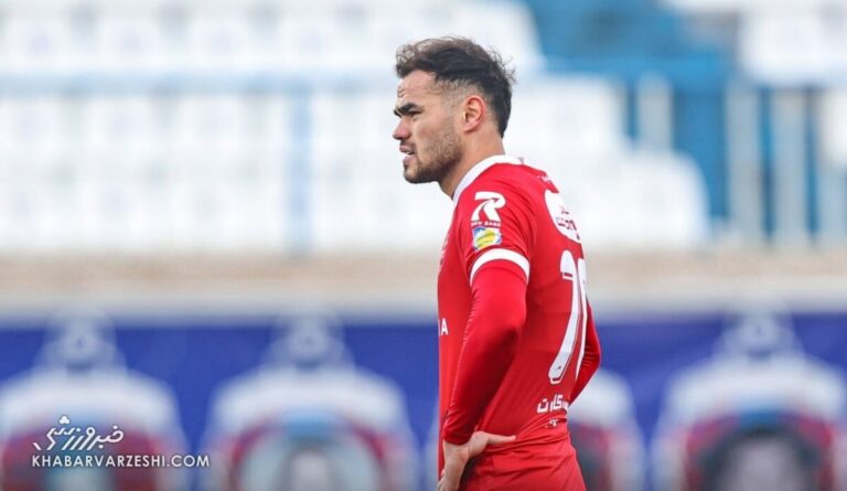 اورونوف هم از ایران می‌رود!/ چهارشنبه گذشت و ستاره پرسپولیس برنگشت