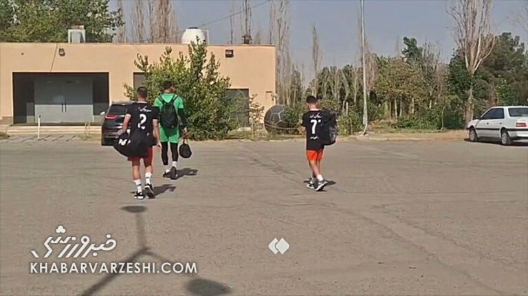 ویدیو| اقدام عجیب/ تمرین در زمین شماره ۲ آزادی به جای بازی پلی آف لیگ برتر!