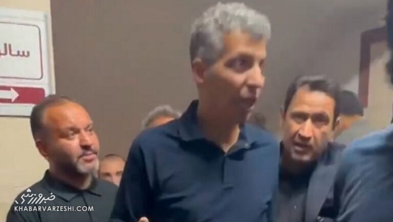 ویدیو| عادل در میان هنرمندان حاضر در مراسم ختم اکبر عبدی