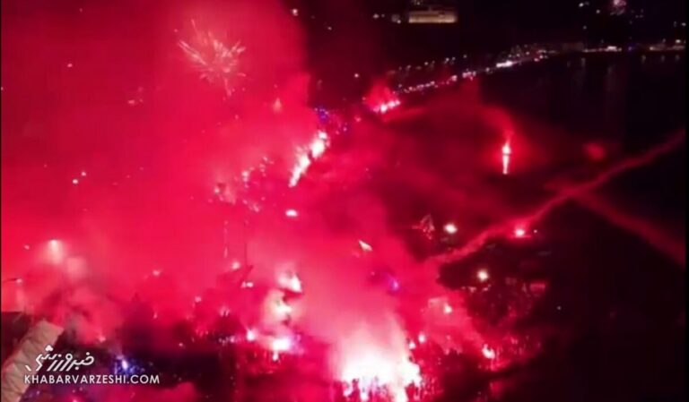 ویدیو| سنگ تمام هواداران برای جشن صد سالگی باشگاه/ شهر مانند میدان جنگ شد!