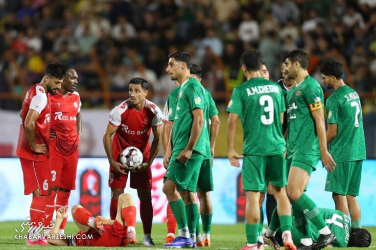 سرمربی پرسپولیس جام‌جهانی را به رخ مهدی تاج کشید