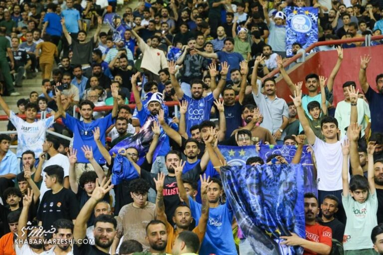 شعار تند استقلالی‌ها بعد از دیدن رامین رضاییان