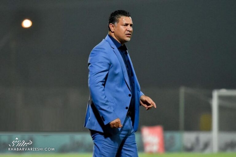 تونل زمان| علی دایی حاضر به ترک زمین نشد؛ پرسپولیس با دو سرمربی در زمین تمرین!
