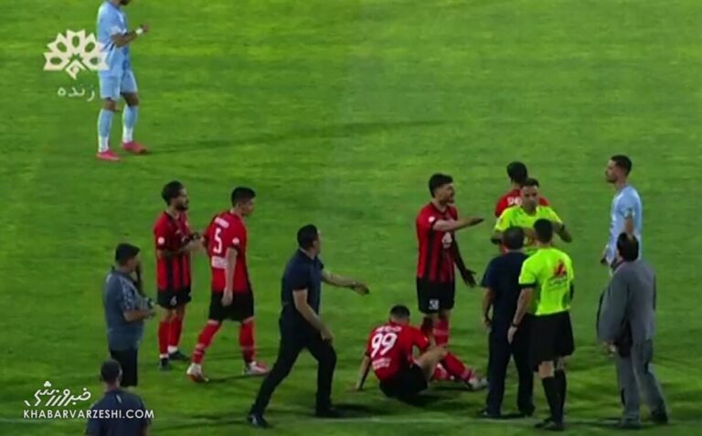 ویدیو| واکنش خداداد به انتشار وویس فحاشی علیه عالیشاه: وجودش را داشتید واقعیت می‌گفتید/ کاش به لیدرها نمی‌گفتم فحاشی نکنید/ در جواب فحشی که خوردم، صد فحش دادم!